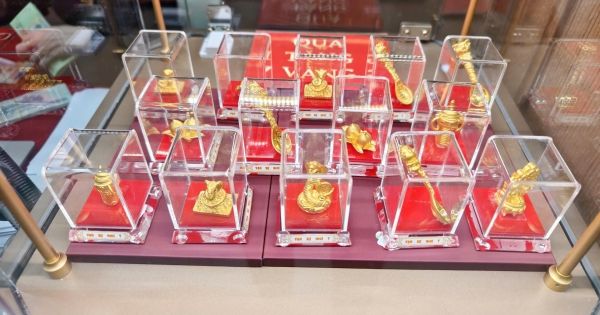 Giá vàng hôm nay (13/5): Mất mốc 166 triệu đồng