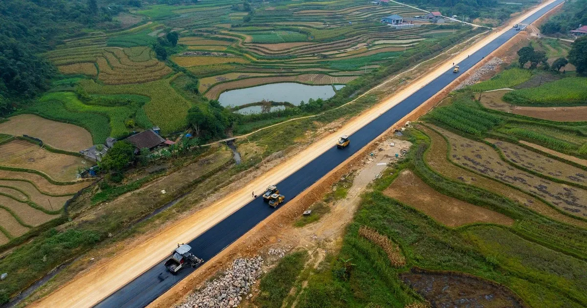 Việt Nam Đồng Bộ Chính Sách Tài Khóa - Tiền Tệ Để Đẩy Lên Tăng Trưởng Bền Vững