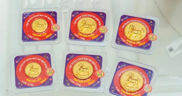 Giá vàng phục hồi sau chuỗi giảm sâu: Tín hiệu từ kỳ vọng nới lỏng Fed và áp lực thanh khoản nội địa