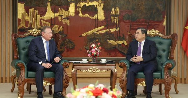 Cuộc gặp Phó Thủ tướng Phạm Gia Túc và Tổng Giám đốc Zarubezhneft: Tín hiệu mở rộng hợp tác dầu khí và năng lượng tái tạo Việt - Nga đến 2050