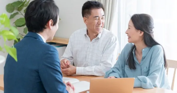 Từ làn sóng nhân sự bất động sản, ngân hàng chuyển sang tư vấn bảo hiểm: Tín hiệu tái cấu trúc thị trường lao động ngành tài chính