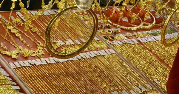 Giá vàng hôm nay 11-5: Giảm mạnh khi vừa mở cửa