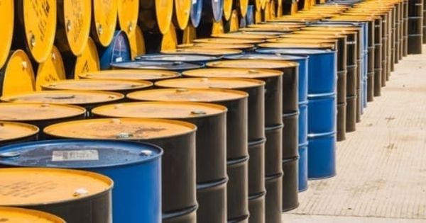 Giá dầu toàn cầu giảm gần 5% khi thả lỏng căng thẳng Trung Đông