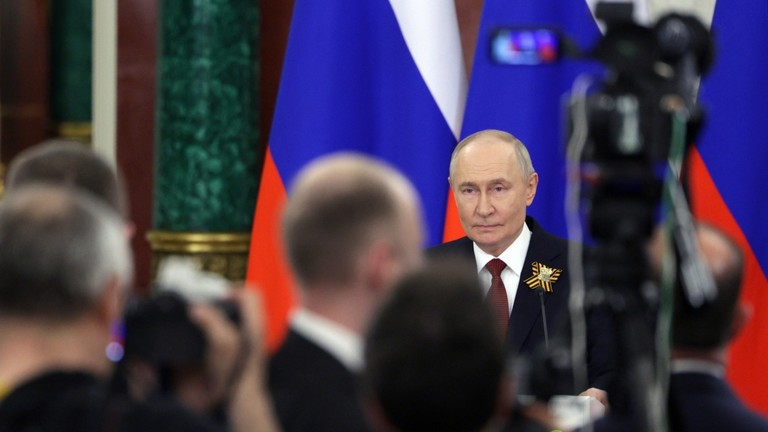 Tổng thống Nga Putin nêu điều kiện gặp Tổng thống Ukraine Zelensky