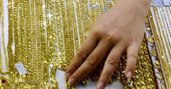 Giá Vàng, Bạc Tăng Cường Theo Gía Thế Giới: Phân Tích Chỉ Sâu
