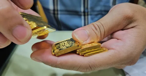 Giá vàng SJC rơi về 159 triệu đồng: Động thái tái định giá từ dòng tiền risk-off