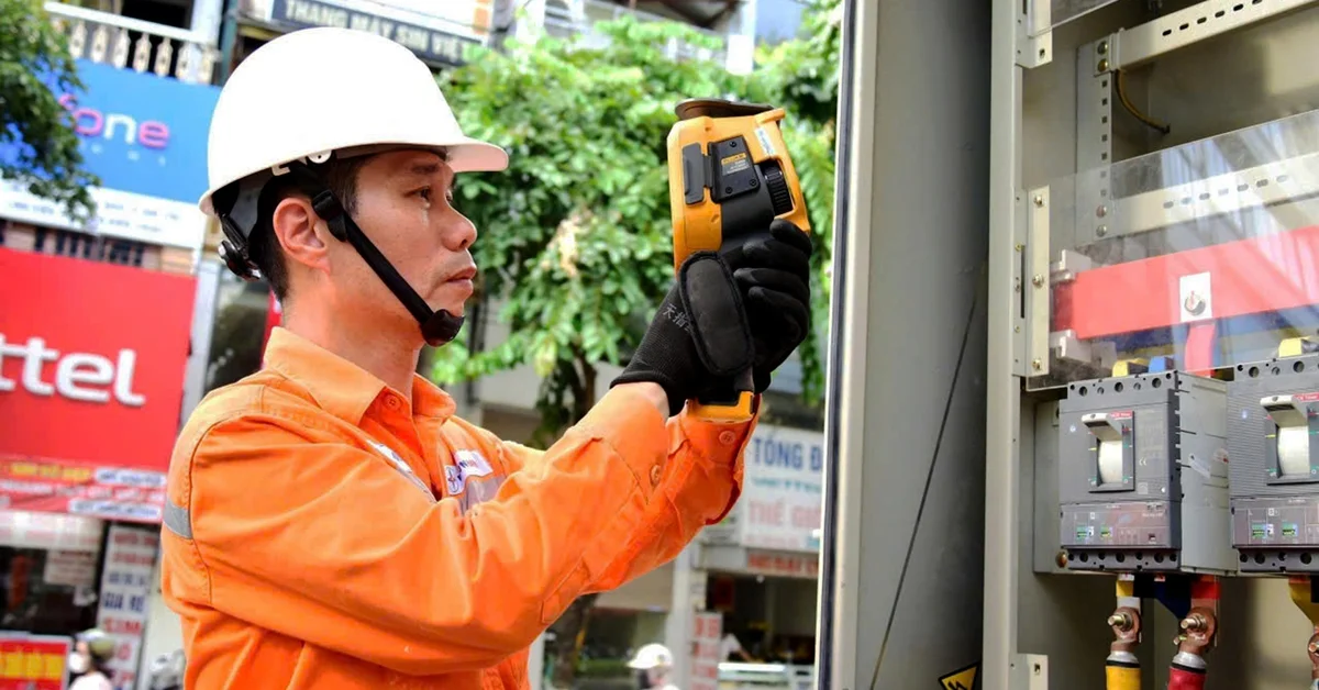 Lợi nhuận kỷ lục của EVN và câu chuyện lỗ lũy kế: Phân tích tách bạch giữa công ty mẹ và hợp nhất