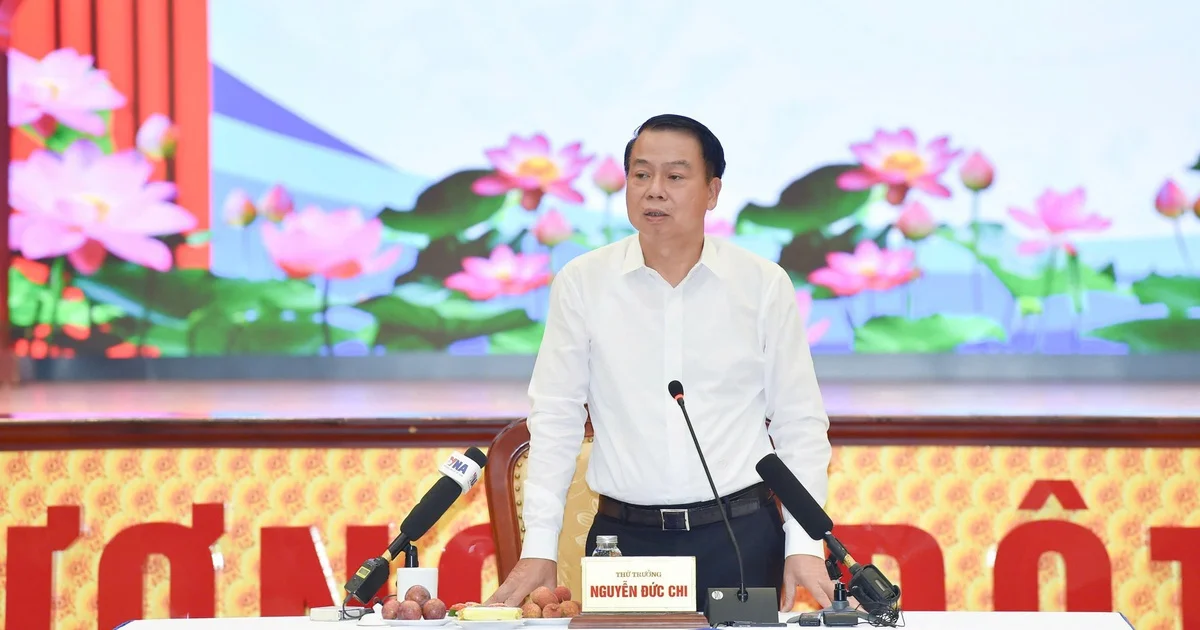 Mục tiêu tăng trưởng 10% năm 2026: Áp lực từ giá xăng dầu và kỳ vọng vào động lực mới