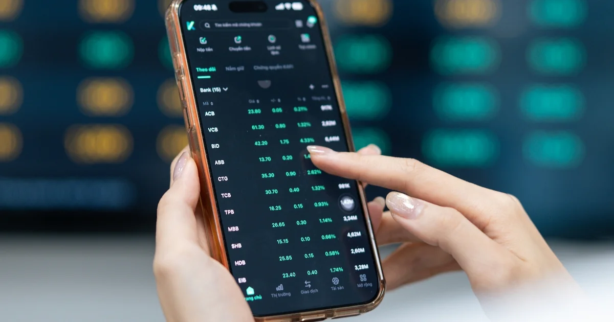 Sắc xanh lan tỏa nhưng VN-Index vẫn 'bốc hơi' 17 điểm: Áp lực thanh khoản và tâm lý phòng thủ