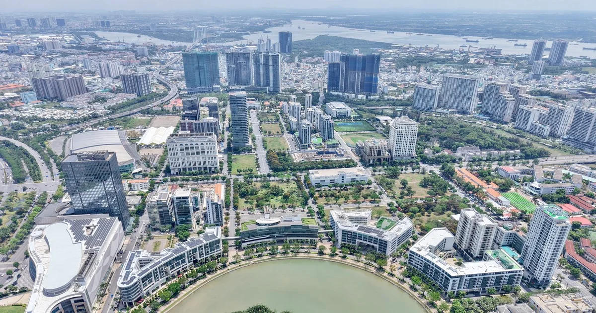 Chỉ thị của Thành ủy TP.HCM về quỹ nhà, đất công: Tác động đến dòng tiền bất động sản và tài sản công