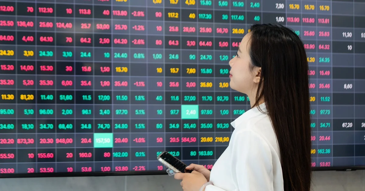 Từ dự báo VN-Index hồi phục: Nhìn về áp lực thanh khoản thấp và dòng tiền phân hóa