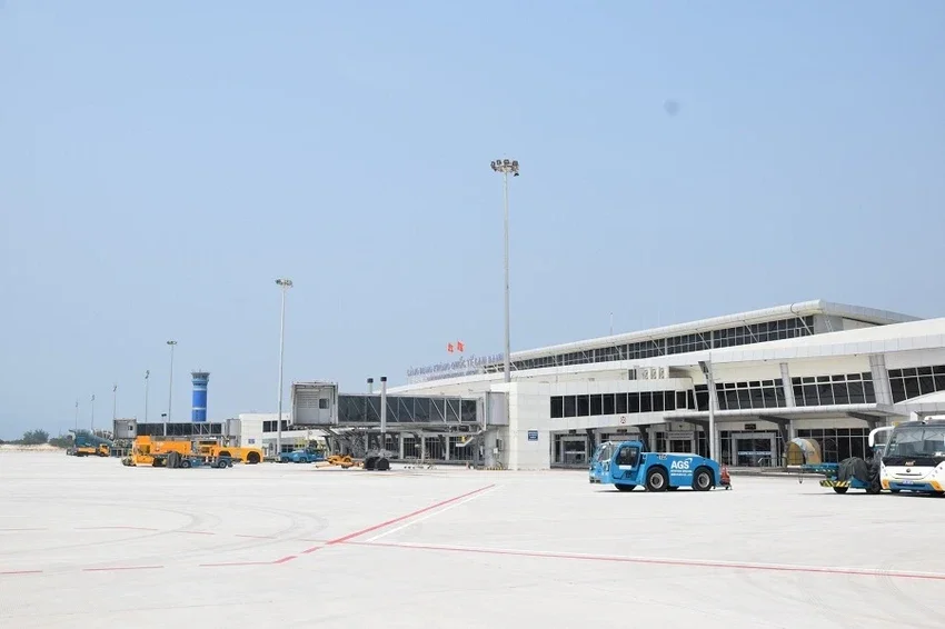 Sân bay Cam Ranh: Quy hoạch mở rộng 2 đường băng, 3 nhà ga - Định hướng vốn đầu tư 39.376 tỉ đồng đến năm 2050