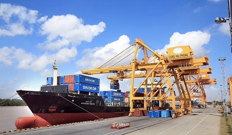 Từ nhập siêu hơn 15 tỉ USD: 3 nhóm hàng kéo lệch cán cân thương mại Việt Nam