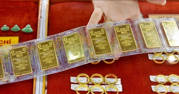 Phân bổ 1 tỉ đồng giữa vàng và tiết kiệm: So sánh lợi suất dưới góc nhìn dòng vốn và rủi ro thanh khoản