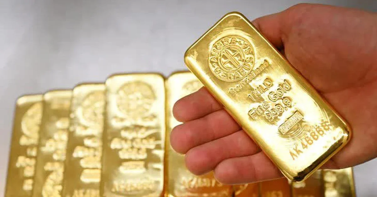 Giá dầu hạ nhiệt, vàng lấy lại mốc 4.000 USD/ounce: Áp lực kép từ chính sách tiền tệ và rủi ro địa chính trị