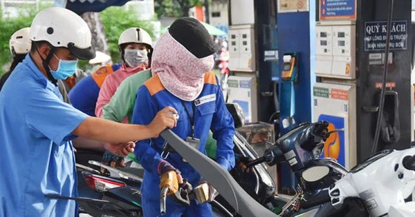 Đề xuất gia hạn giảm thuế xăng dầu: Tác động đến dòng tiền và chi phí vận hành nền kinh tế