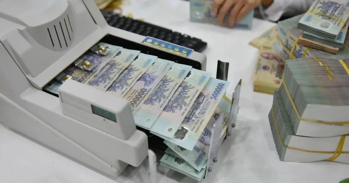 Lãi suất qua đêm giảm mạnh về 3,5%/năm: Áp lực thanh khoản ngắn hạn hạ nhiệt, nhưng chi phí vốn kỳ hạn dài vẫn neo cao