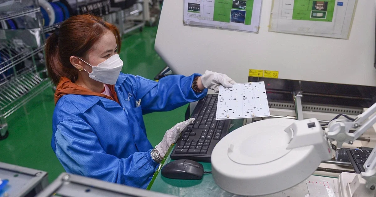 Từ kế hoạch tái cấu trúc 17 khu công nghiệp TP.HCM: Áp lực hạ tầng và dòng vốn FDI