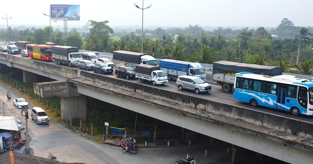 Cao tốc Bắc - Nam phía Tây: Bài toán 'khát cát' và lựa chọn cầu cạn 45.461 tỉ đồng - Góc nhìn chi phí cơ hội cho dòng vốn đầu tư công