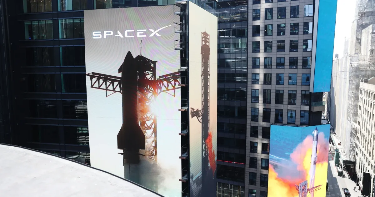 Cổ phiếu SpaceX tăng hơn 42% sau IPO: Vốn hóa vượt 2,5 nghìn tỷ USD và tác động đến dòng tiền công nghệ toàn cầu