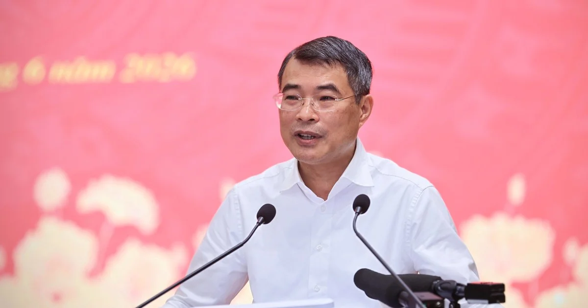 Thủ tướng yêu cầu thay thế cán bộ không đáp ứng nhiệm vụ: Tín hiệu về siết chặt kỷ luật, kỷ cương hành chính