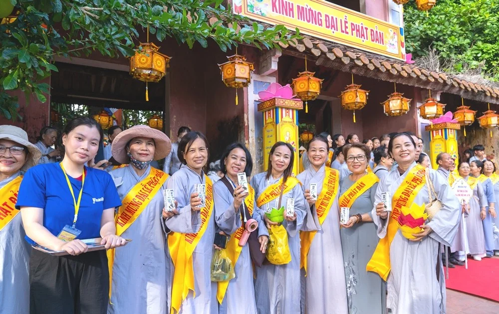 Từ lễ hội ẩm thực chay Huế 2026: Vinamilk và cuộc đua chiếm lĩnh thị trường thực phẩm thực vật