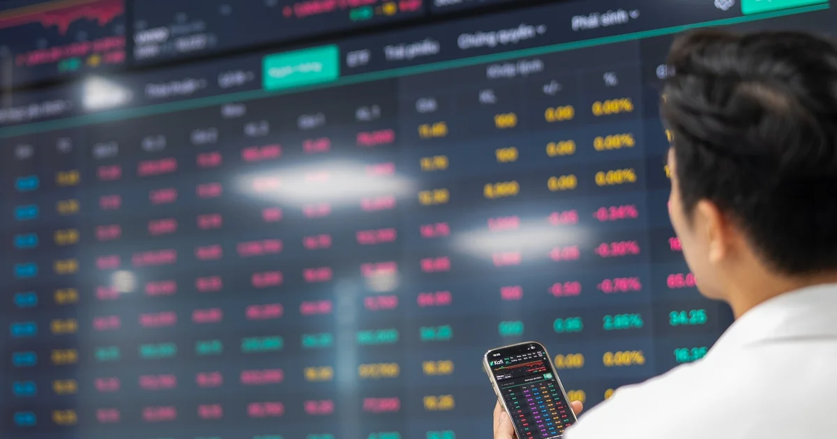 Từ câu chuyện nhóm ngành dẫn dắt nửa cuối 2026: Áp lực thanh khoản và tín hiệu tái tích lũy của VN-Index
