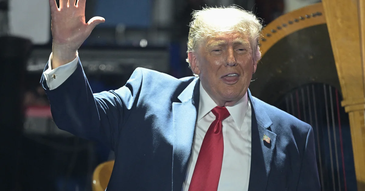 Từ tuyên bố 'bùng nổ' của ông Trump: Dòng vốn ngoại 19.000 tỉ USD và những tín hiệu trái chiều từ thị trường tài chính