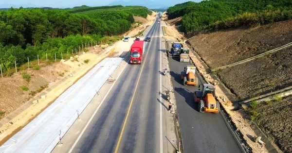 Từ mục tiêu mở rộng cao tốc Bắc-Nam: Đọc vị dòng vốn đầu tư công và kỳ vọng kích thích tăng trưởng hạ tầng đến 2030