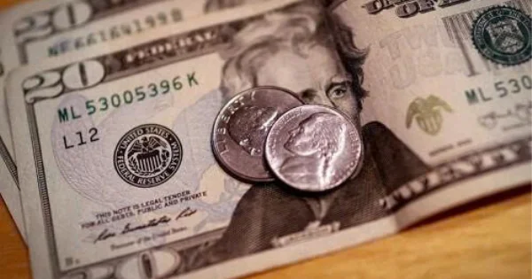 Từ đảo chiều USD chợ đen đến đỉnh năm của DXY: Áp lực kép từ kỳ vọng lãi suất Fed