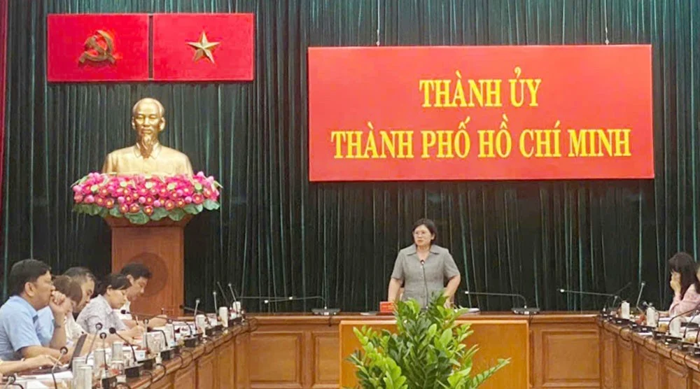 Từ chủ trương rà soát cán bộ cơ sở của TP.HCM: Nhìn về áp lực thể chế và hiệu quả phân bổ nguồn lực công