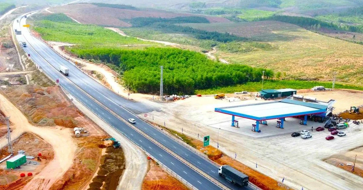 Chiến dịch thần tốc trạm dừng nghỉ cao tốc và những tín hiệu đầu tư công cuối quý II/2026