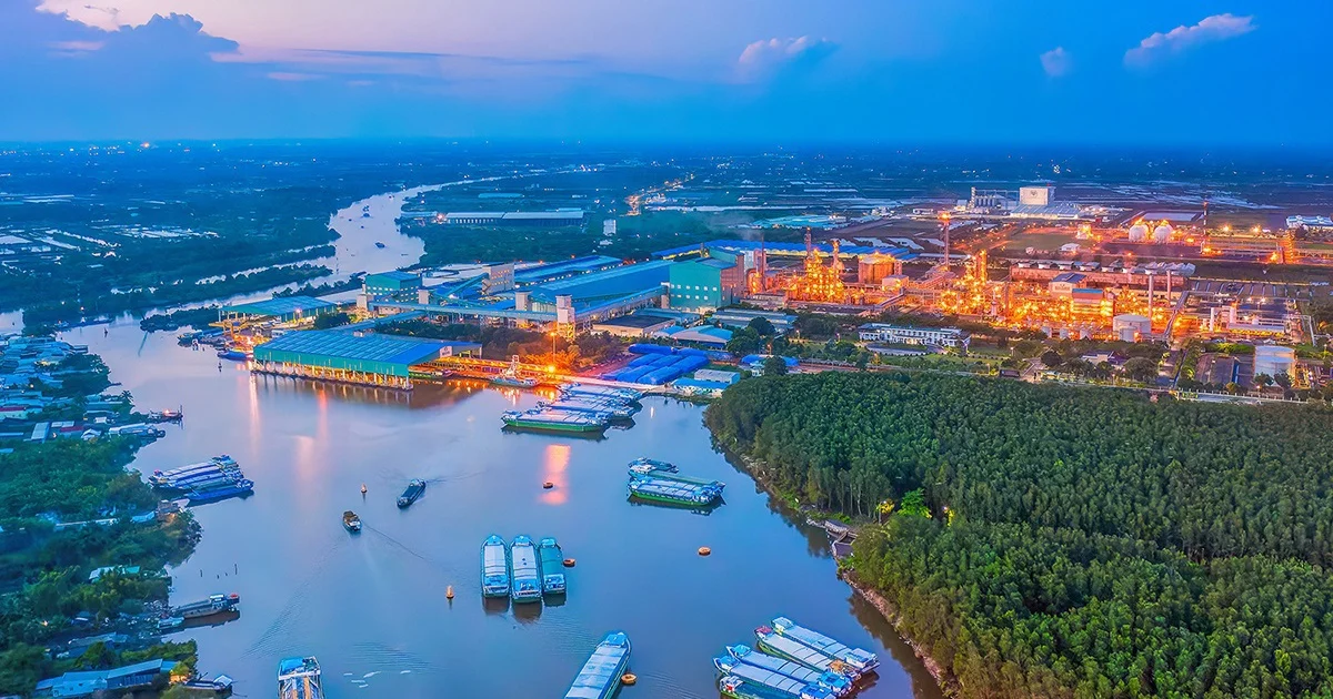 Từ câu chuyện hoàn thiện Luật Dầu khí: Nhìn về chiến lược kiến tạo cực tăng trưởng mới của Petrovietnam