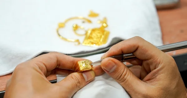 Giá vàng lùi về đáy năm 2026: Áp lực từ dầu và USD hay tín hiệu điều chỉnh?