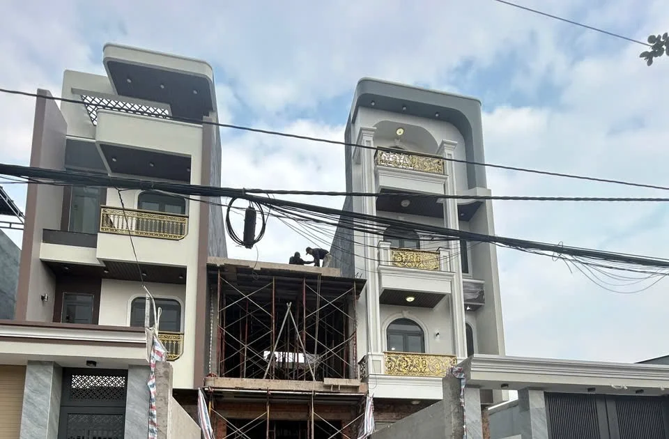 Từ vướng mắc thủ tục xin giấy phép xây nhà ở nông thôn: Bài toán chi phí tuân thủ và áp lực lên dòng tiền ngành xây dựng
