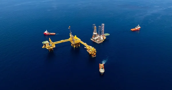 Sửa Luật Dầu khí 2022: Từ câu chuyện thể chế nhìn về áp lực suy giảm sản lượng và nhu cầu vốn cho thăm dò nước sâu
