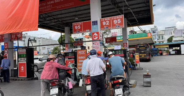Từ câu chuyện xăng E5/E10: áp lực nhập khẩu xăng nền và chính sách chuyển đổi nhiên liệu