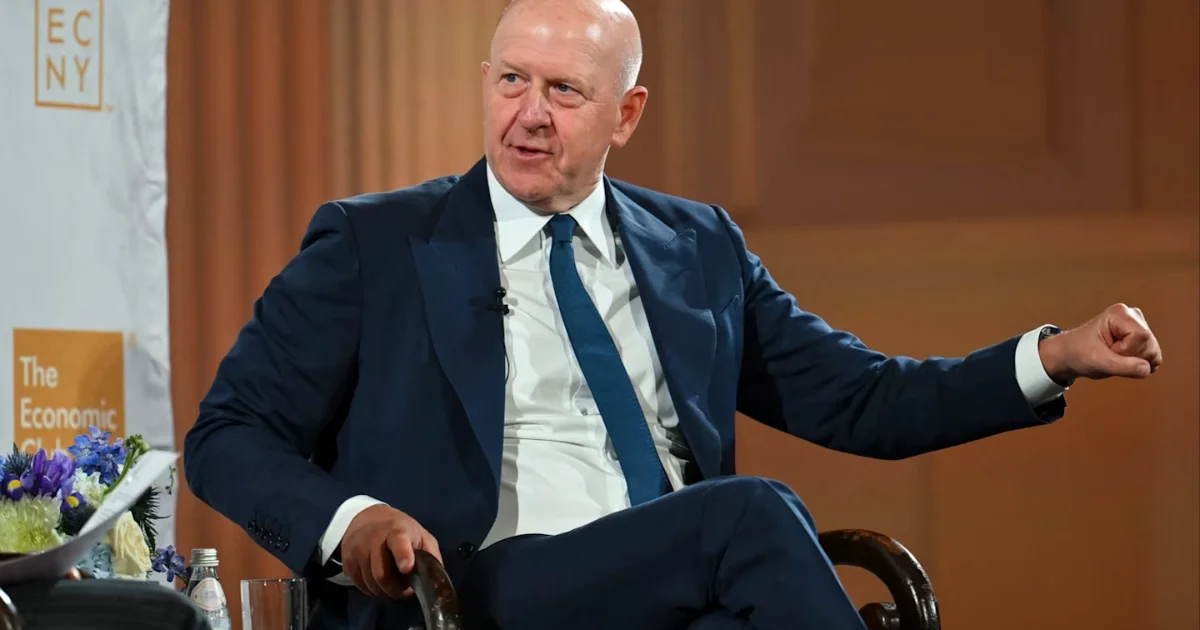 Từ nhận định 'Lòng tham lấn át nỗi sợ' của CEO Goldman Sachs: Phân tích dòng tiền và rủi ro định giá trên Phố Wall