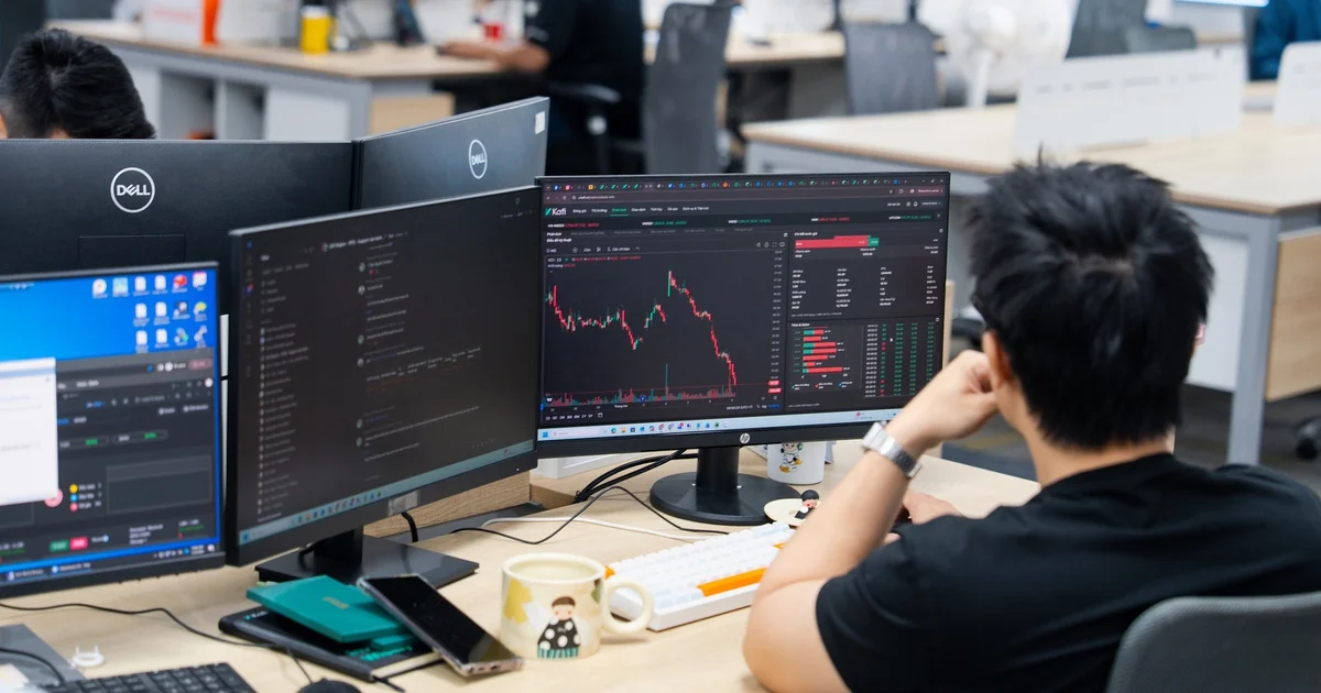 Hơn 80% quỹ cổ phiếu âm hiệu suất: Dòng tiền phòng thự hay tín hiệu phân hóa cấu trúc?