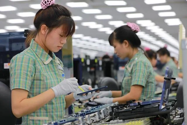 Đề xuất bổ sung ngày nghỉ hưởng lương: Tác động đến chi phí lao động và dòng tiền vận hành của doanh nghiệp