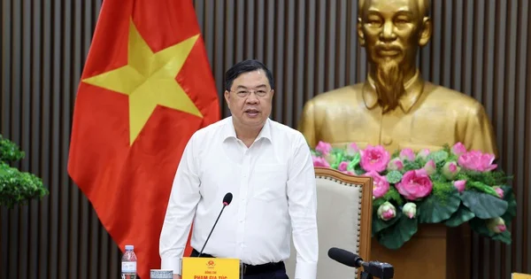 Lộ trình chuyển đổi sang xăng E10: Áp lực nguồn cung, giá cơ sở và tác động đến dòng tiền ngành năng lượng