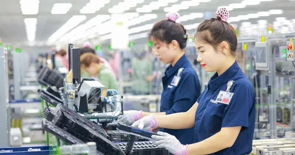 ‘Cú hích’ mua bán điện trực tiếp: Tín hiệu chính sách cho thị trường năng lượng tái tạo Việt Nam