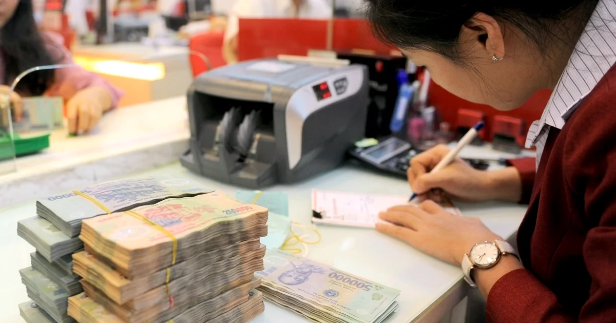 EVN gửi ngân hàng 152.000 tỉ đồng: Bức tranh dòng tiền mặt của các tập đoàn lớn niêm yết