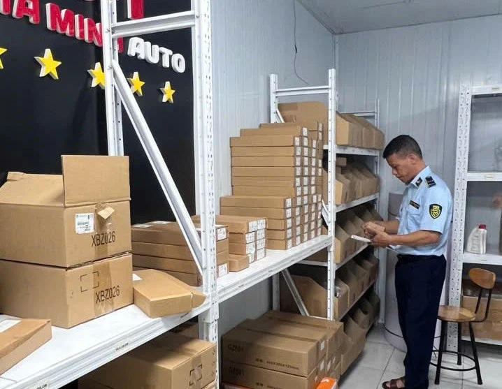 Phát hiện doanh nghiệp kinh doanh hàng trăm phụ tùng ô tô nghi giả: Tín hiệu về rủi ro chuỗi cung ứng & cạnh tranh thương hiệu