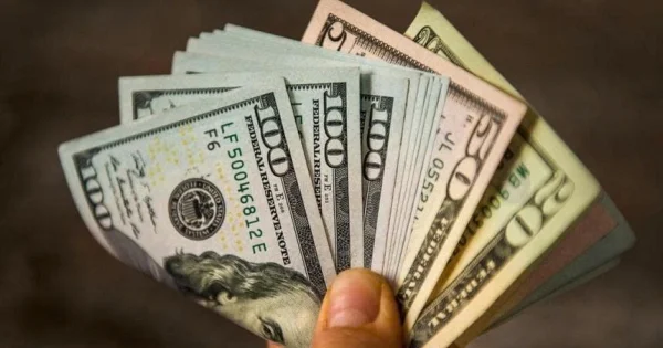 Từ câu chuyện USD chợ đen lao dốc 85 đồng: Áp lực tỷ giá và chính sách tiền tệ toàn cầu