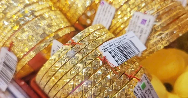Giá vàng SJC tăng hơn 15 triệu đồng trong hai tuần: Áp lực dòng tiền và tín hiệu từ địa chính trị