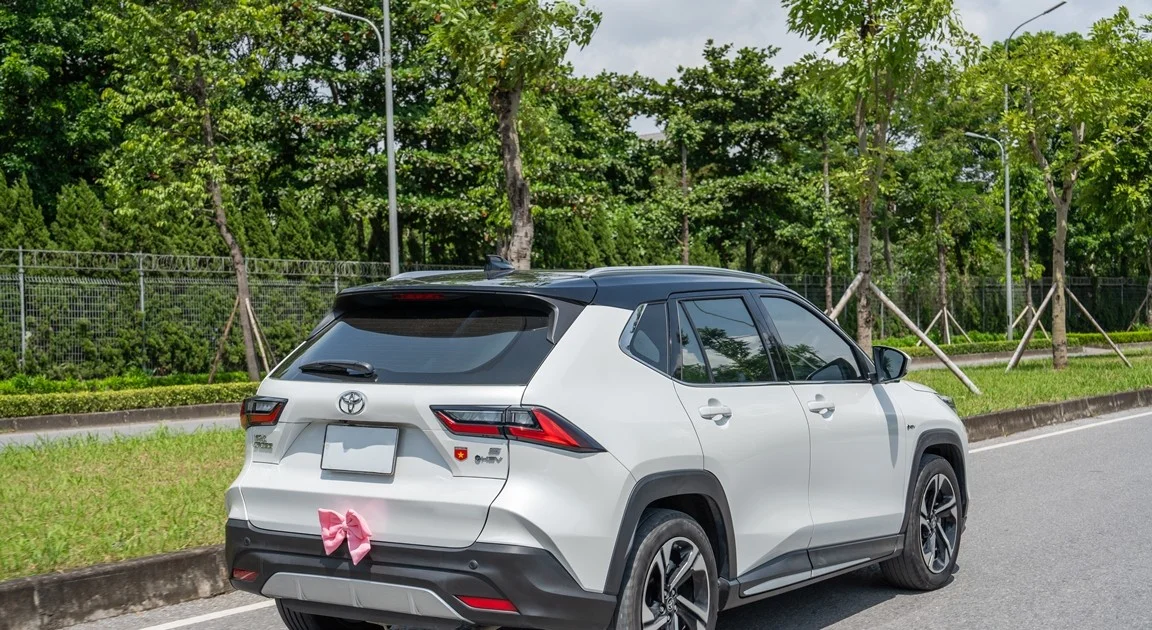 Doanh số Toyota Hybrid tăng mạnh: Từ chấp nhận xăng E10 đến thay đổi hành vi tiêu dùng nhiên liệu