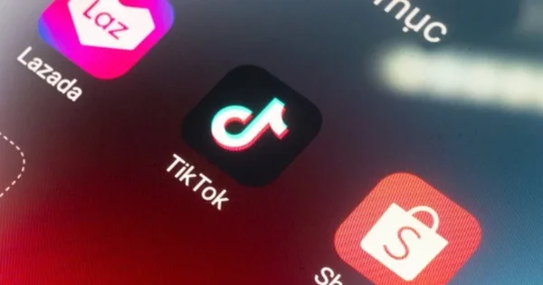 Rủi ro pháp lý livestream bán hàng: Góc nhìn về chi phí tuân thủ và áp lực thanh khoản cho nhà bán lẻ