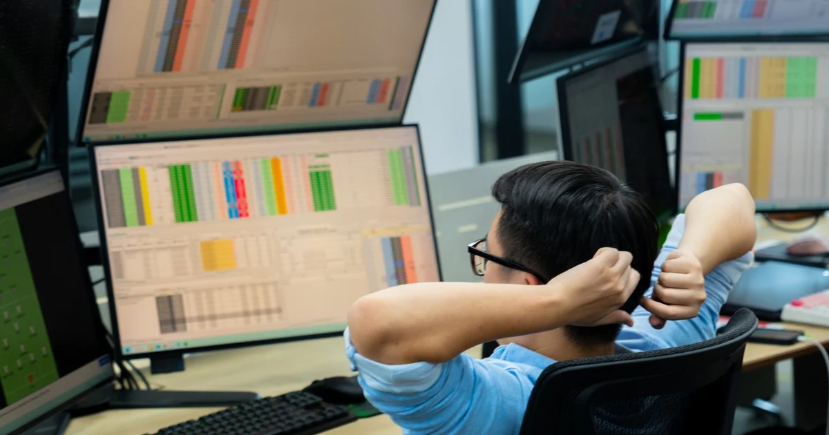 VN-Index tuần mới: Áp lực tích lũy trước mùa báo cáo quý 2 và tác động từ chính sách tiền tệ