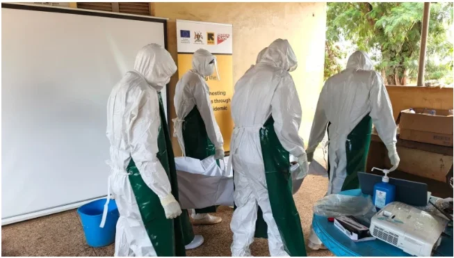 Từ nỗi lo Ebola lan rộng: Rủi ro địa chính trị và tác động đến dòng vốn toàn cầu